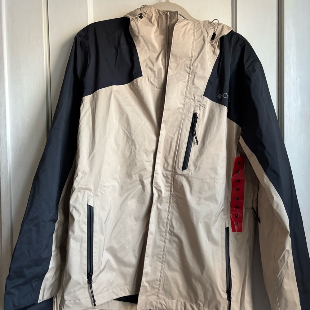 Columbia Men's Black and Tan Raincoat